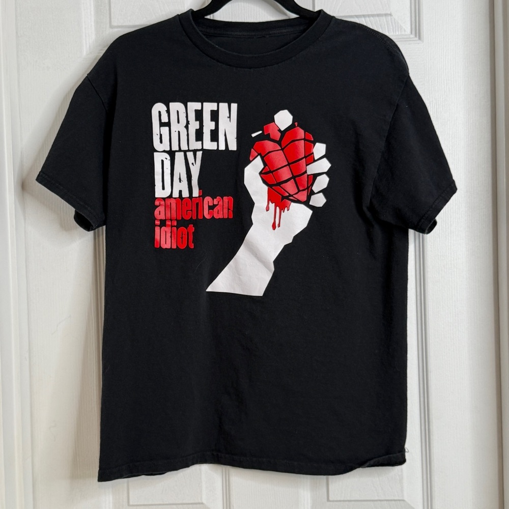 GREEN DAY graphic band tee - maybe a small